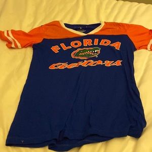 Small Florida gators shirt